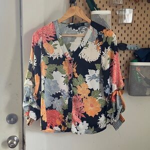 Floral lightweight button up